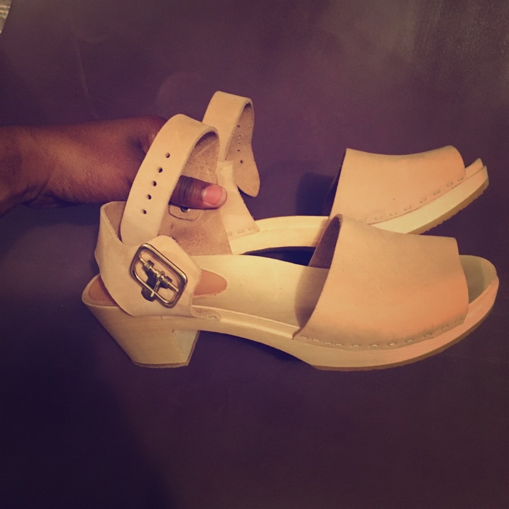 Bryr Emma Spanish toe clogs - size 9 NARROW